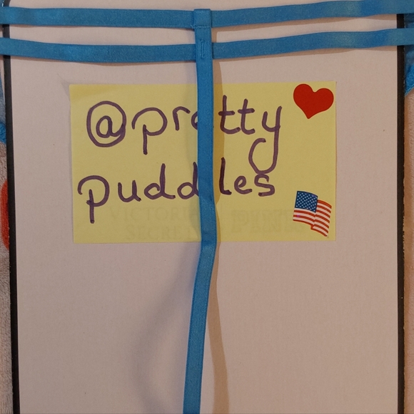 💙 VS Very Sexy Rose Lace & Grommet V-String Panty 💙 - Picture 8 of 16